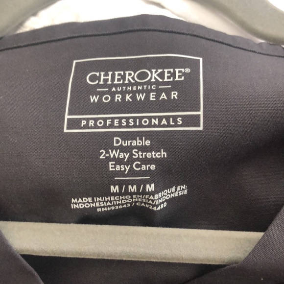 Gray Cherokee Scrub Set - Picture 8 of 9